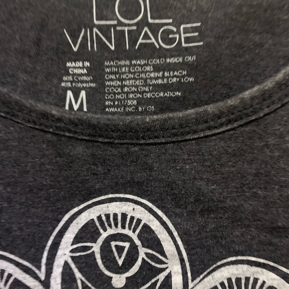 Graphic tee - Picture 3 of 3